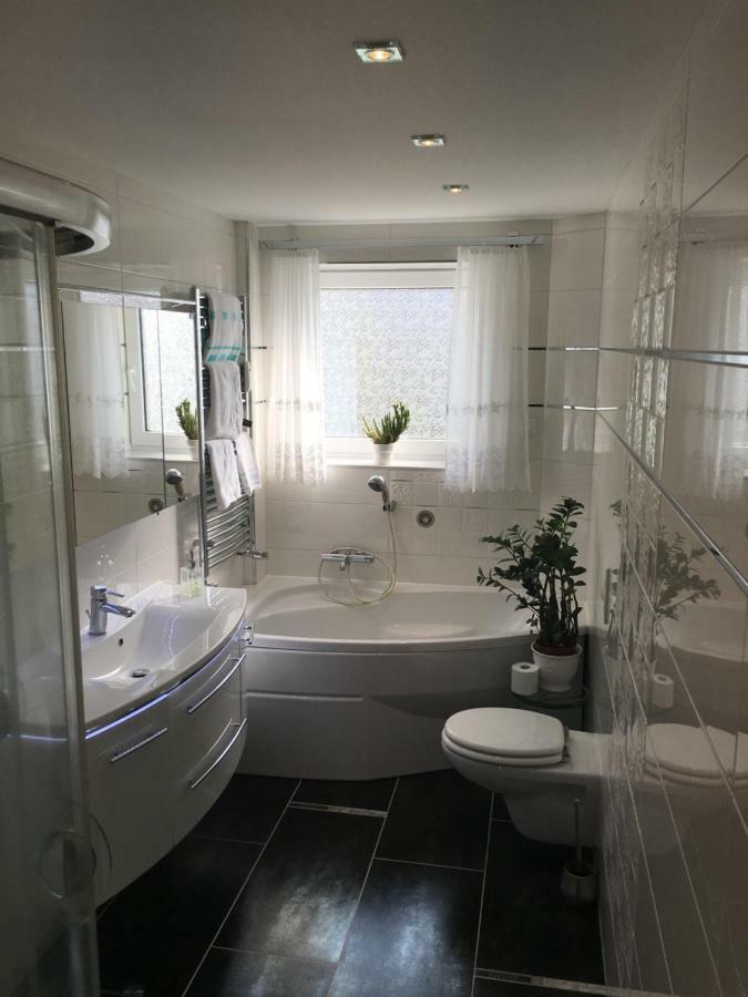 אמדן 5 Sterne Ferienwohnung Cattaleya מראה חיצוני תמונה