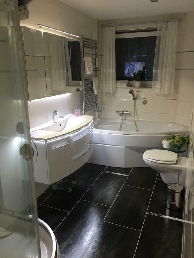 אמדן 5 Sterne Ferienwohnung Cattaleya מראה חיצוני תמונה